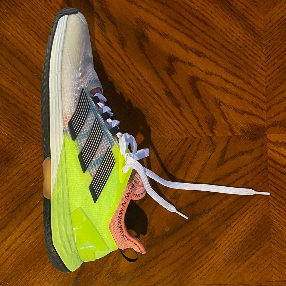 Adidas Adizero Ubersonic Tennis shoe. 10.5.